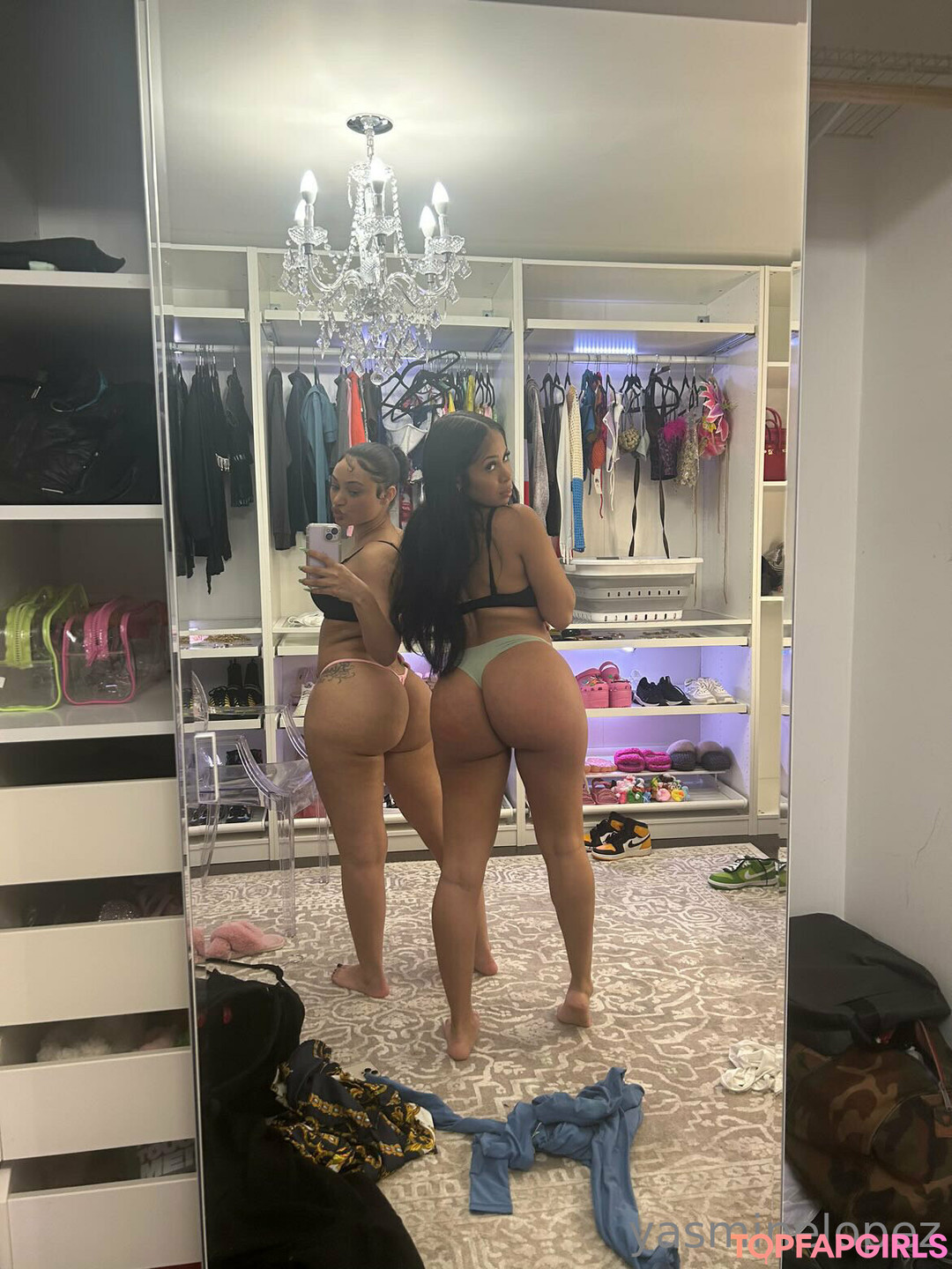 Yasmine Lopez naked star pictures