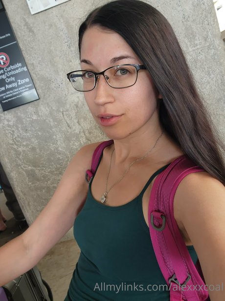 female popular onlyfans nudes photos