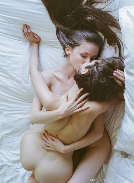 curvy muscle onlyfans hot pic