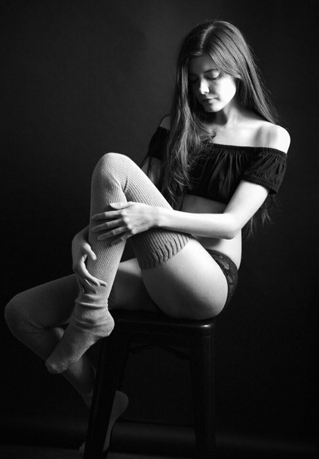 Jen Moon model images