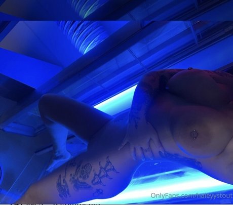 Haley Stout nudes actress img