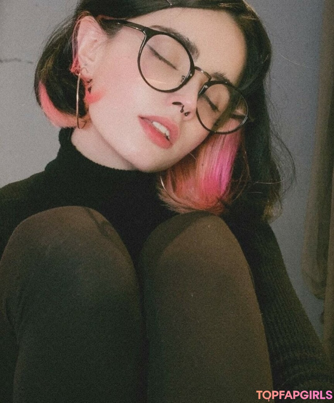 milf glasses onlyfans beautiful naked photo