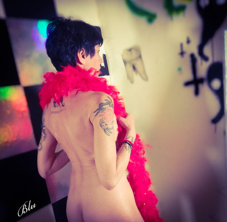 Blue Domino73 pretty pornstar gallery