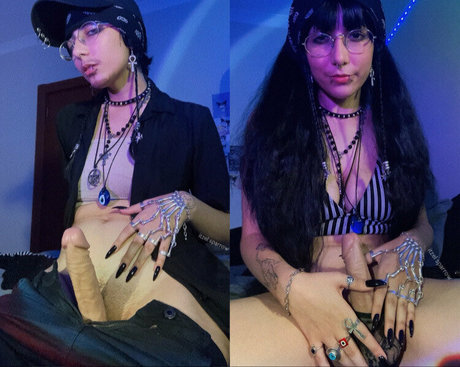 Itzel2002 pornstar beautiful picture