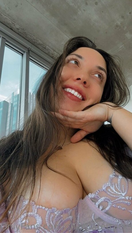 Bri Le Tree hd actress pic