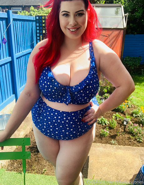 skinny brunette onlyfans art xxx photos