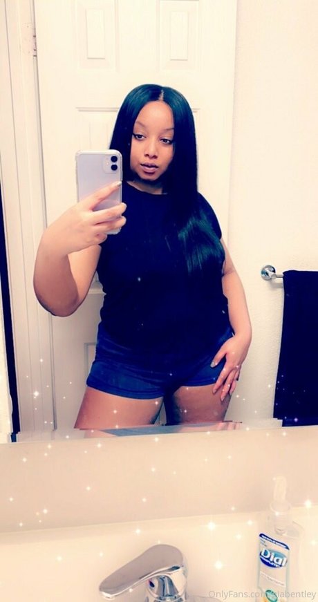 giabentley star hot pics