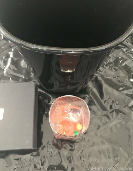 onnaloves erotic pornstar photos