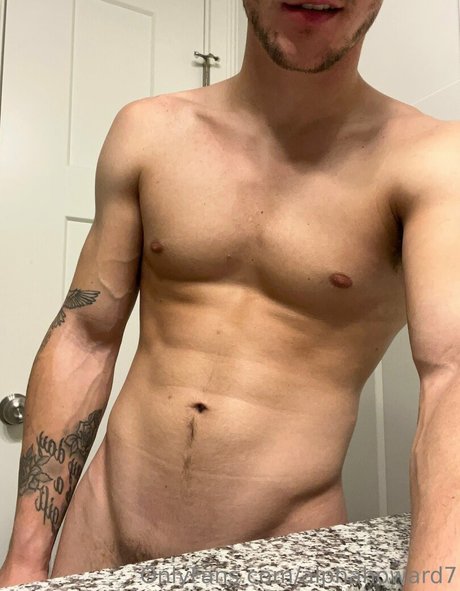 alphahoward7 model naked pic