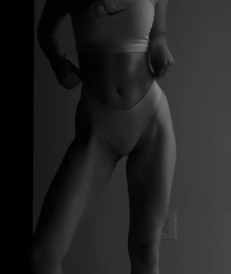 Nerushimav model high quality gallery