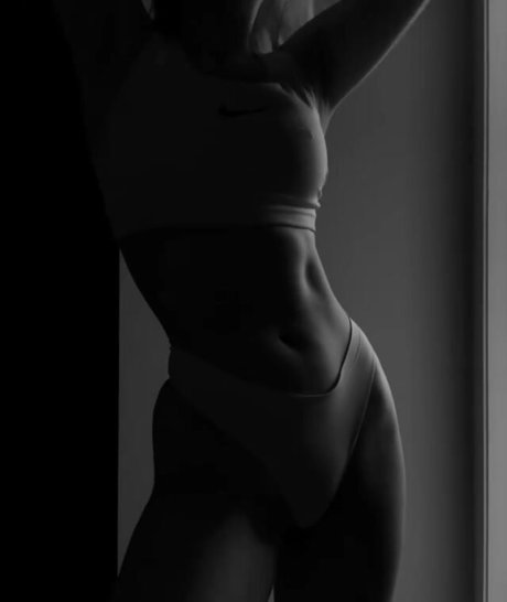 Nerushimav adult actress img
