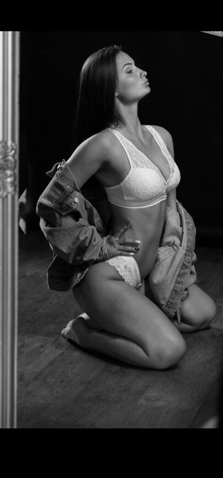 Bekescsabai Lanyok nude pornstar gallery