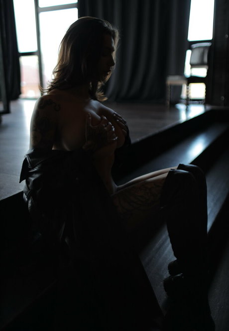 jane tfree model photo