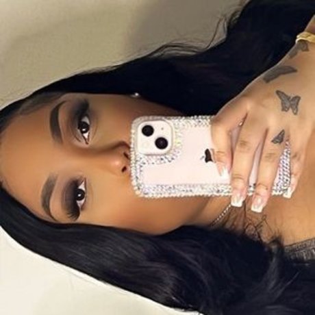 kinkykior hot star pic