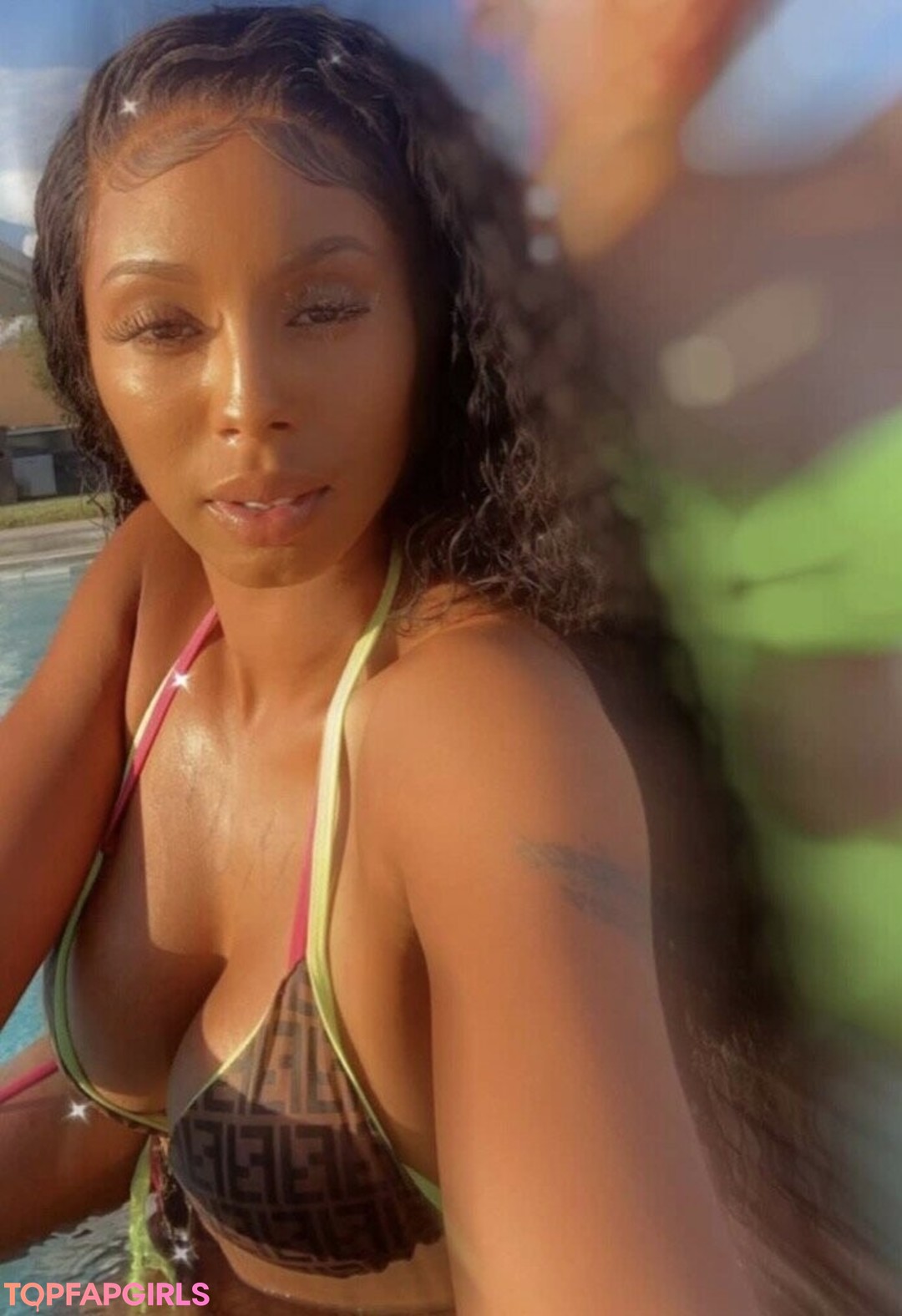 royalty24kt model photo