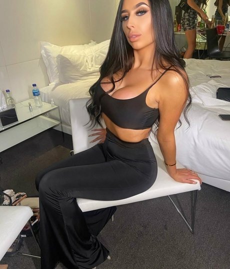 Hayley Maye art actress gallery