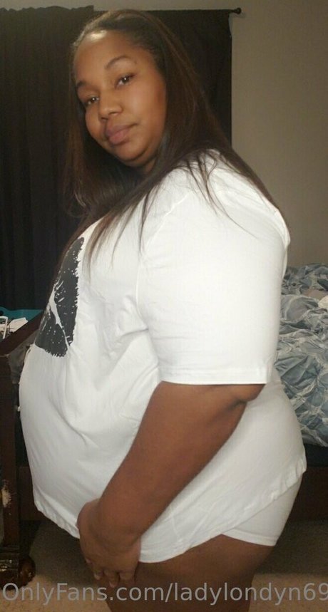 ladylondyn69 best model photo