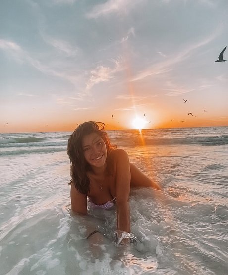 Hannah Malvone model beautiful gallery