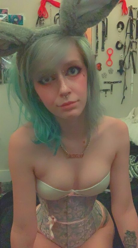 elflovingherself star nude pic
