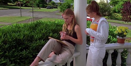 Julia Stiles profile image