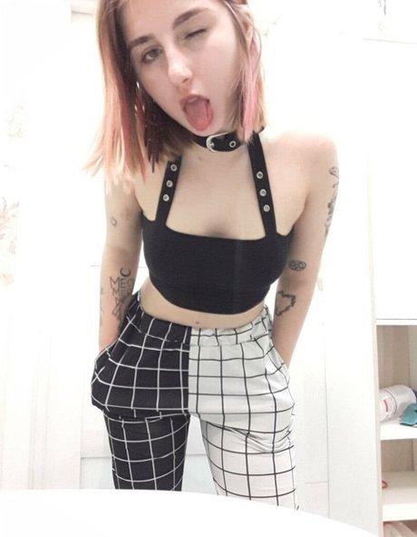 alice immodest pornstar sexy img