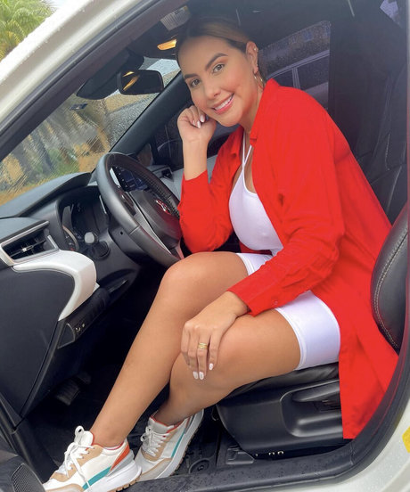 Dakenza Gonzalez nude star pictures