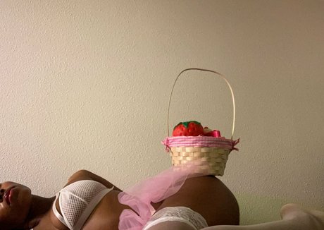 blackdelphine model sexy photo