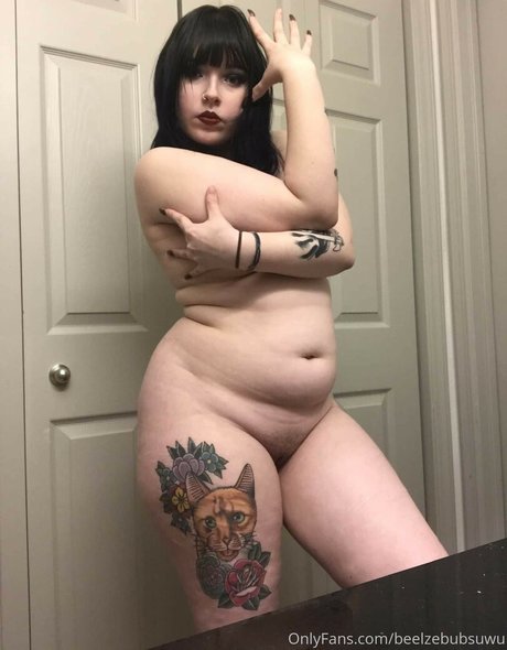 beelzebubsuwu perfect model pic