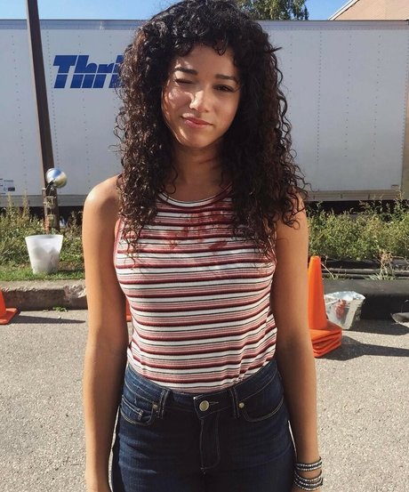 Alisha Wainwright perfect model gallery