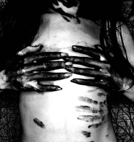 The blacksphinx nude actress pic