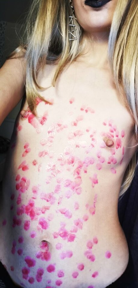 The blacksphinx model pretty picture