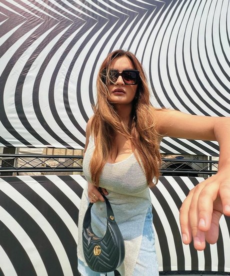 cuckold wife onlyfans porno pic