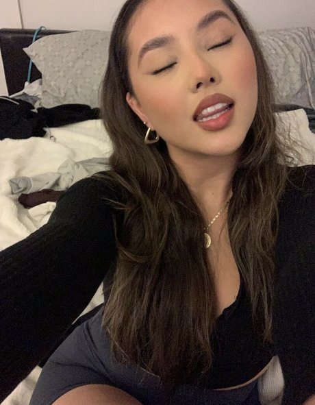 Gisselle Next Door hot pornstar photo