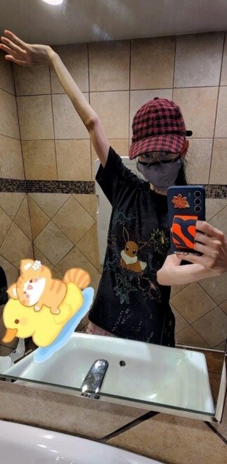 Monimusume pornstar nude gallery