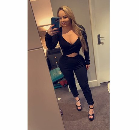 Sophie Defoe star hot pic