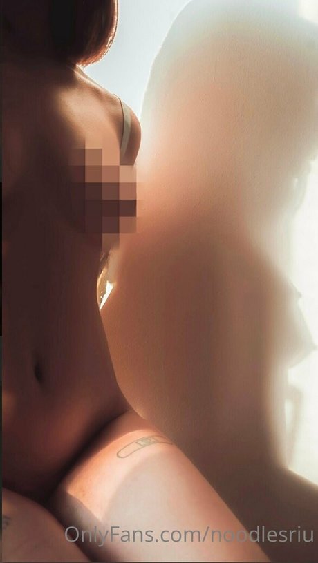 noodlesriu pornstar nude image