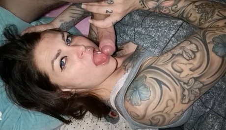 Merry4Fun art model photo