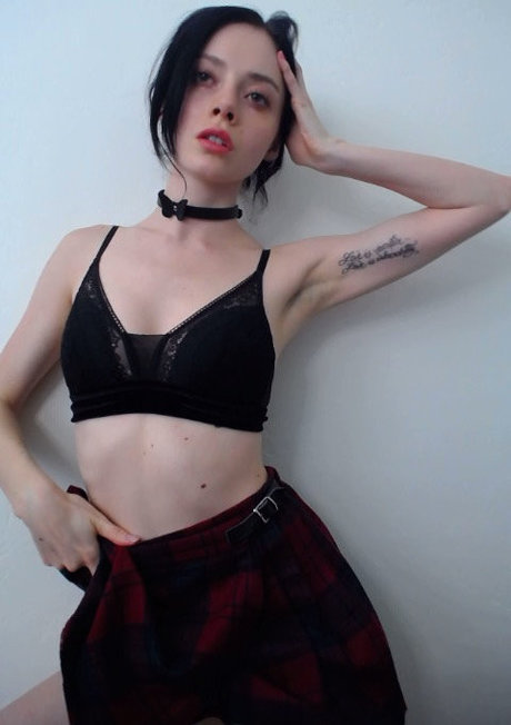 female popular onlyfans free naked galleries