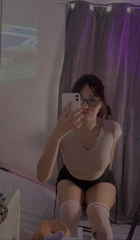 ivyyvon pornstar high quality images