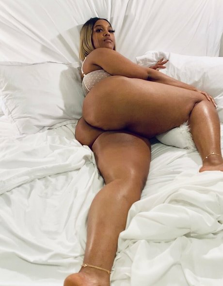 jchanel12 model naked pics