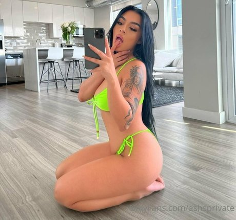 ashsprivate model hot galleries
