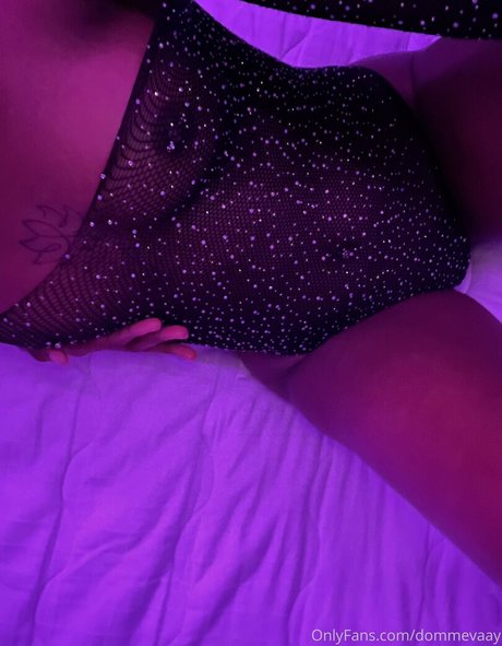 dommevaay model pornographic pics