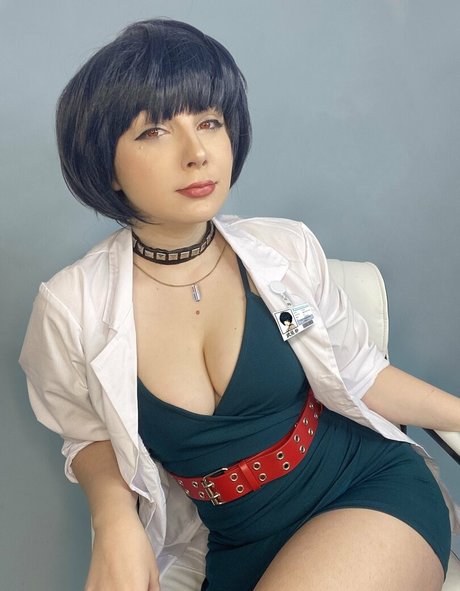 Sarah Fong sexy star picture