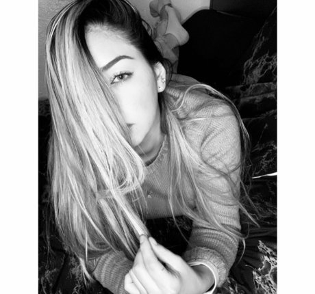 Dale08gc actress gallery