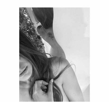 Alice Ippoliti model top img