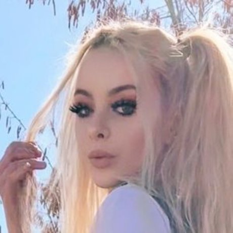 Nellie Edens art model img