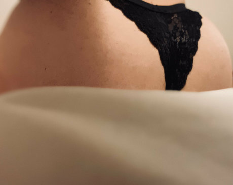 desiree952 erotic actress image