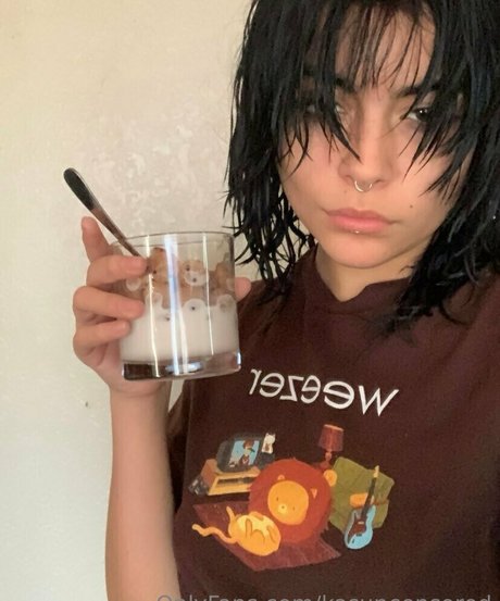 kasuncensored beautiful star image