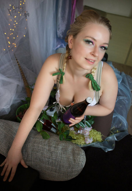 aimufreelia erotic star pictures