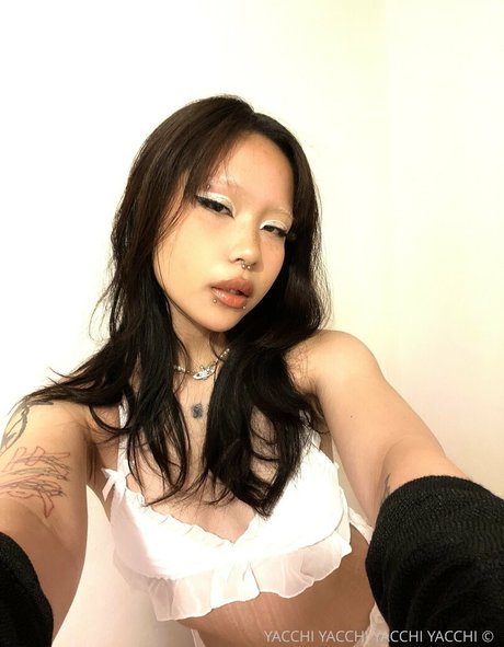 yacchi pornstar exclusive pictures